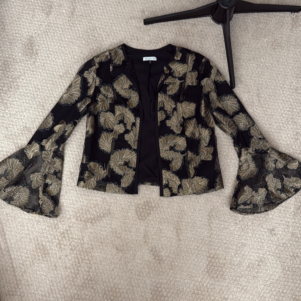 Gold leaf embroidery blazer - Picture 9 of 12